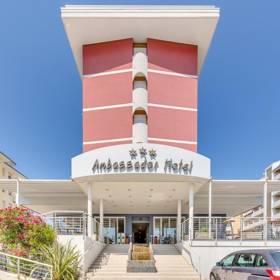 Apartaments Suites Ambassador Caorle Exterior foto